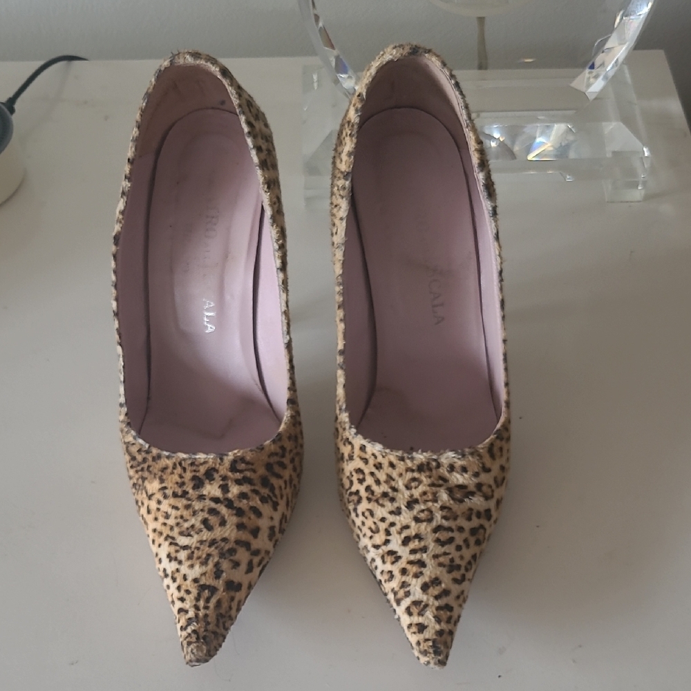 Leopard Pumps - Picture 3 of 7